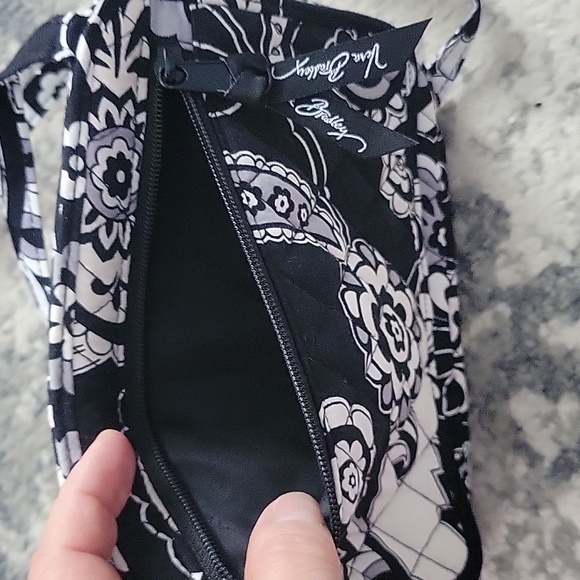 Floral Black and White Crossbody Bag - Picture 5 of 7